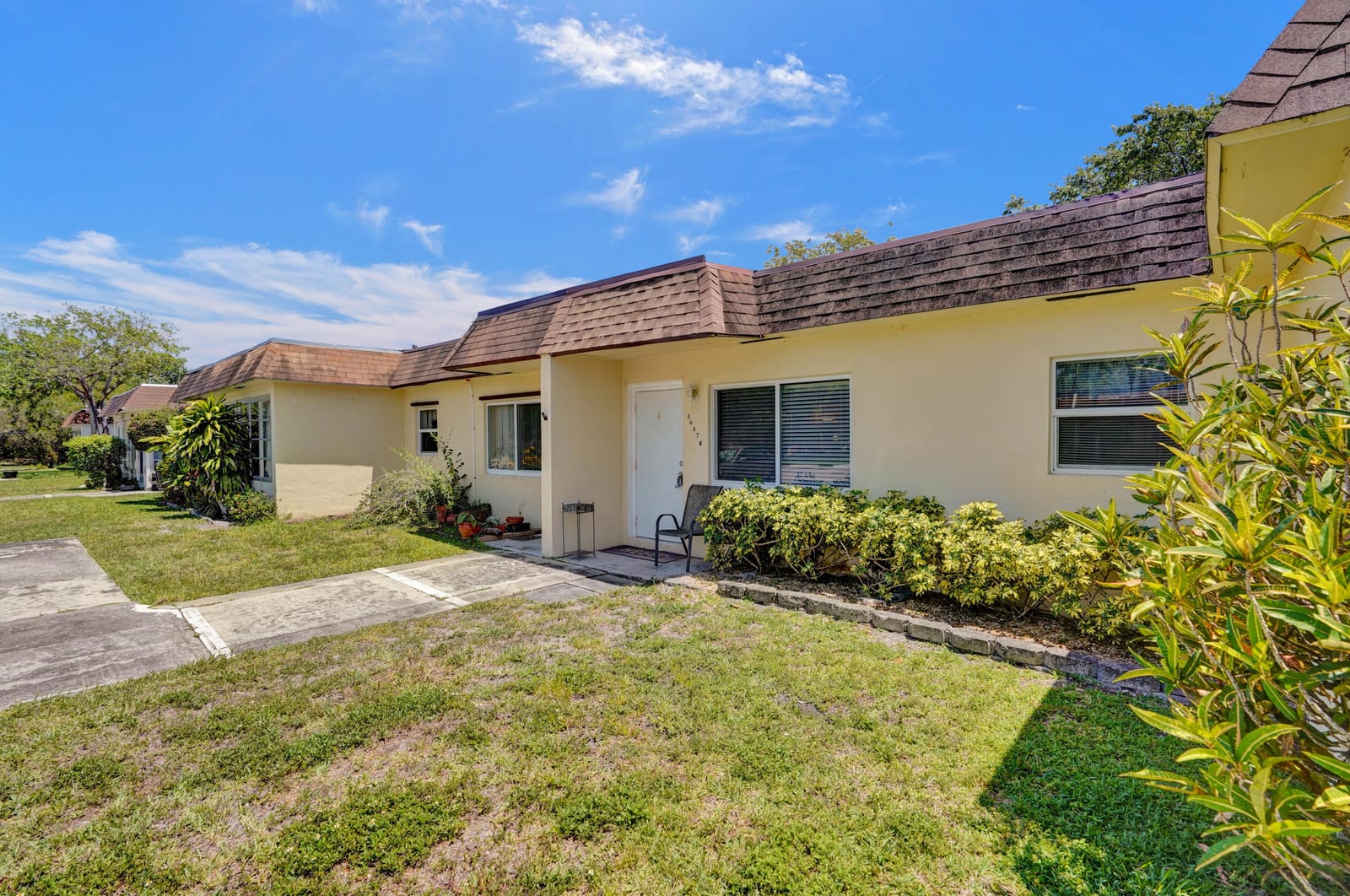 3647 SW Natura Avenue B, Deerfield Beach, FL 33441
