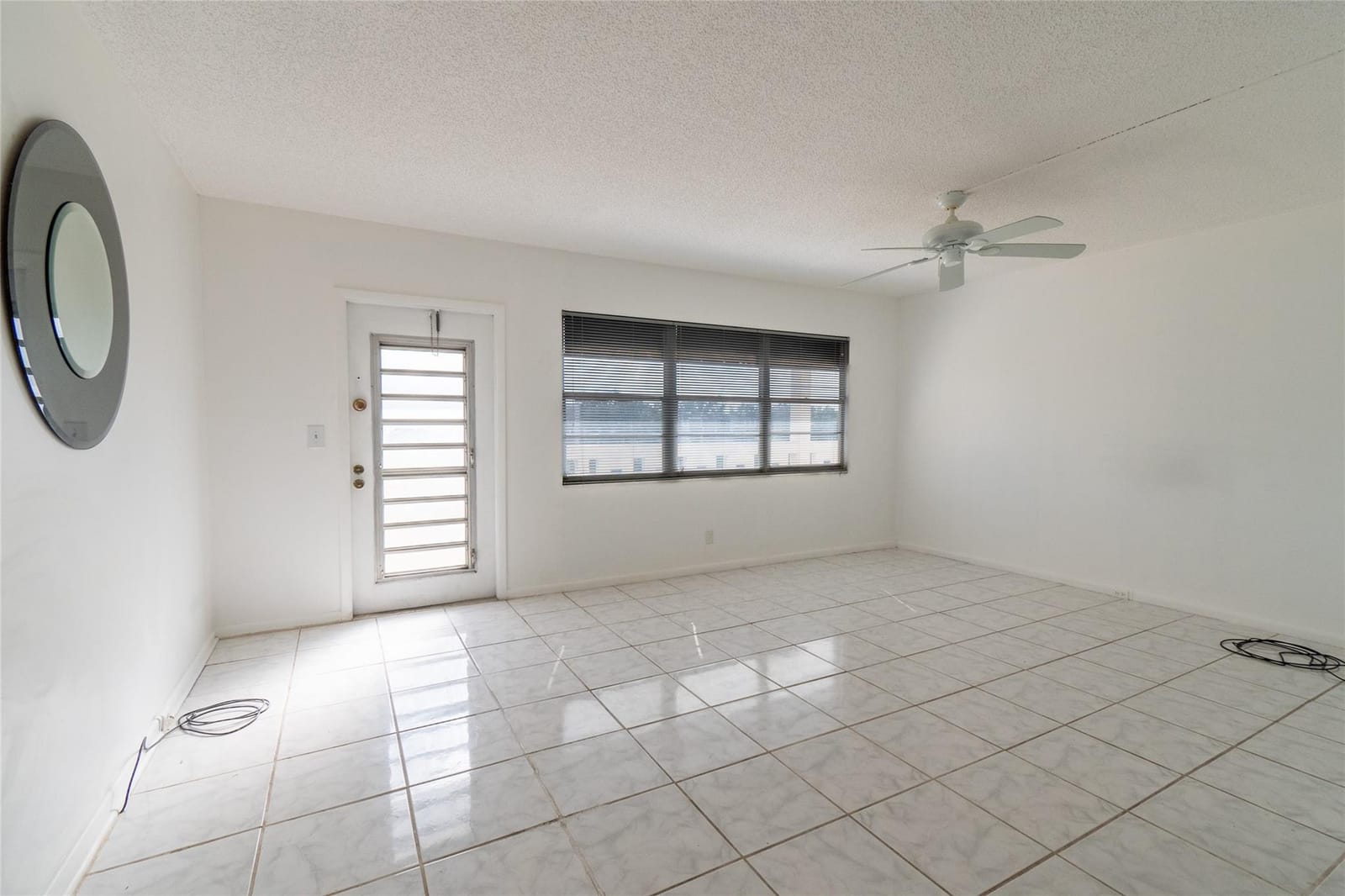 4035 Cambridge B 4035 — photo 3