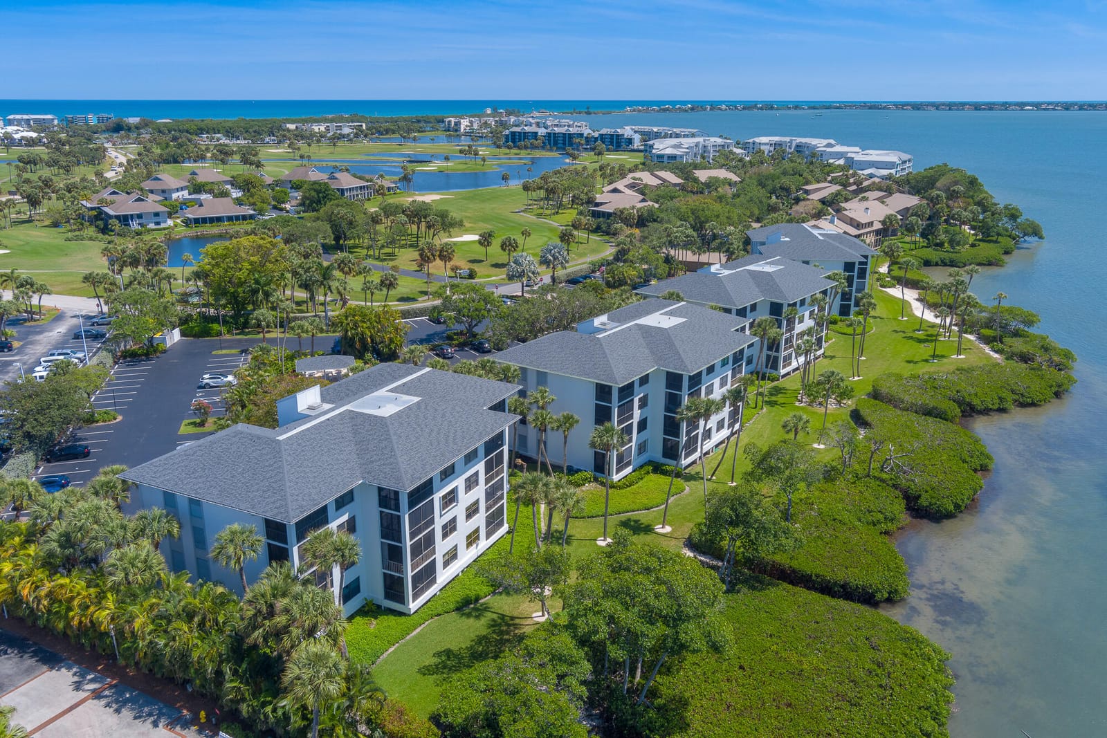 390 NE Edgewater Drive 302, Stuart, FL 34996 photo 2