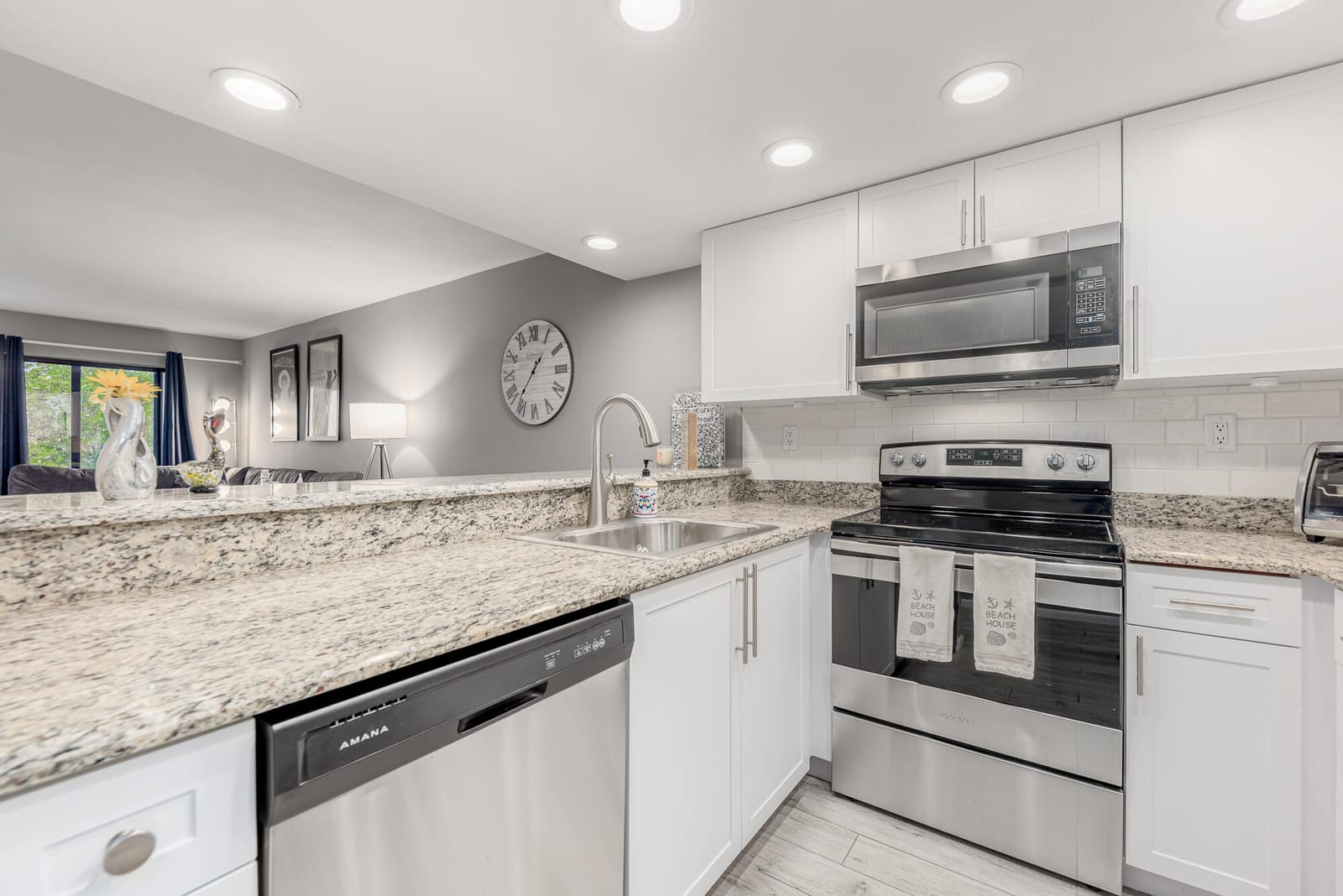 390 NE Edgewater Drive 302, Stuart, FL 34996 photo 8