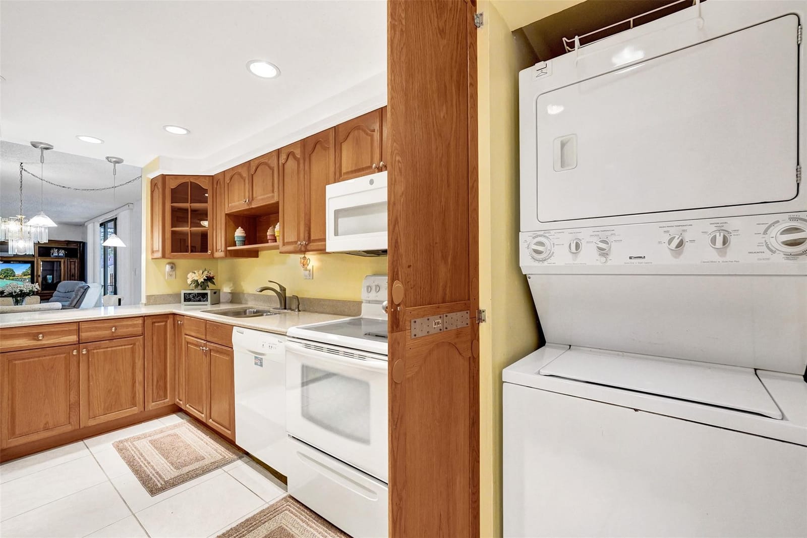 400 Commodore Drive 210, Plantation, FL 33325 photo 20