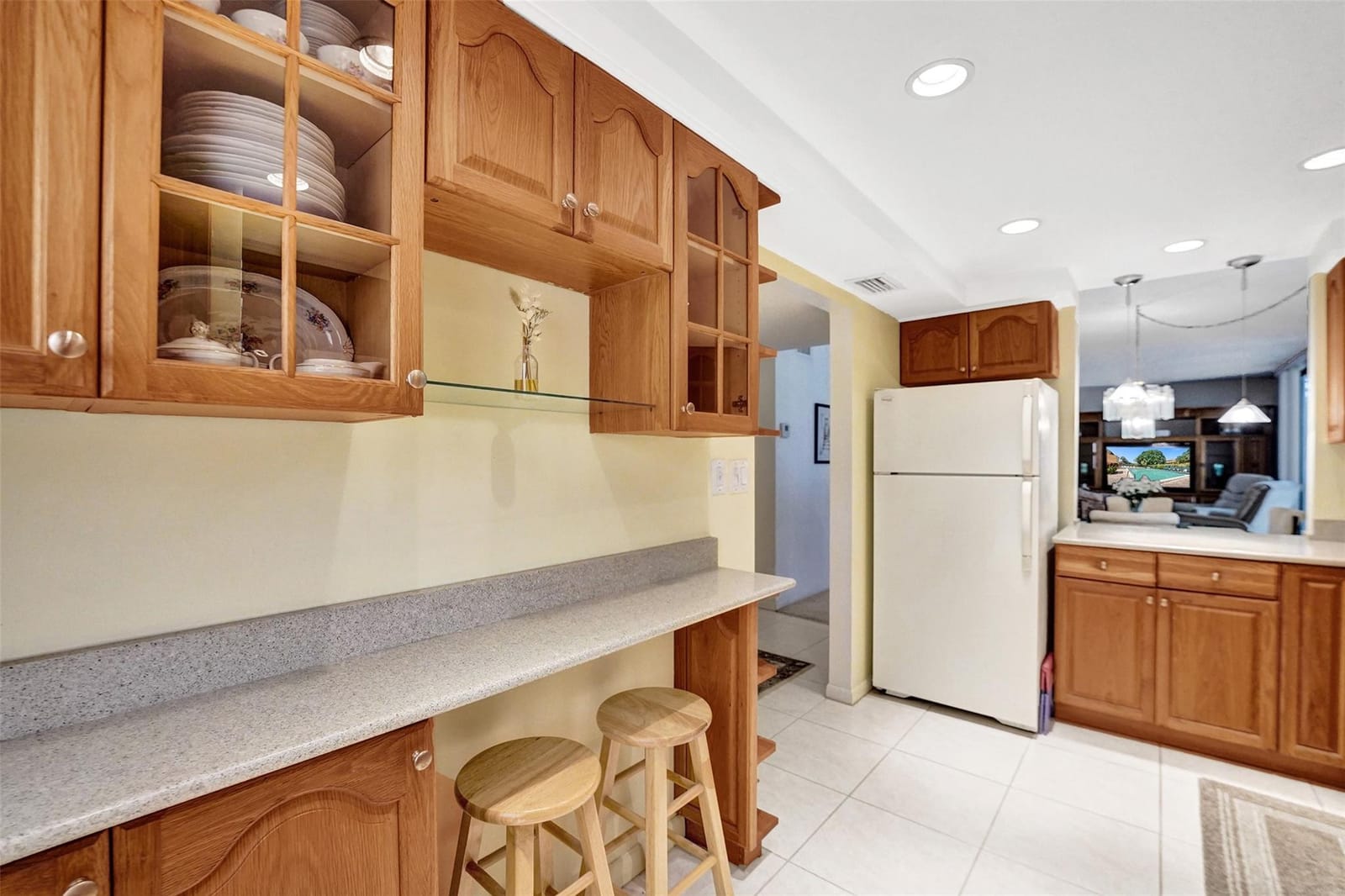 400 Commodore Drive 210 — photo 3