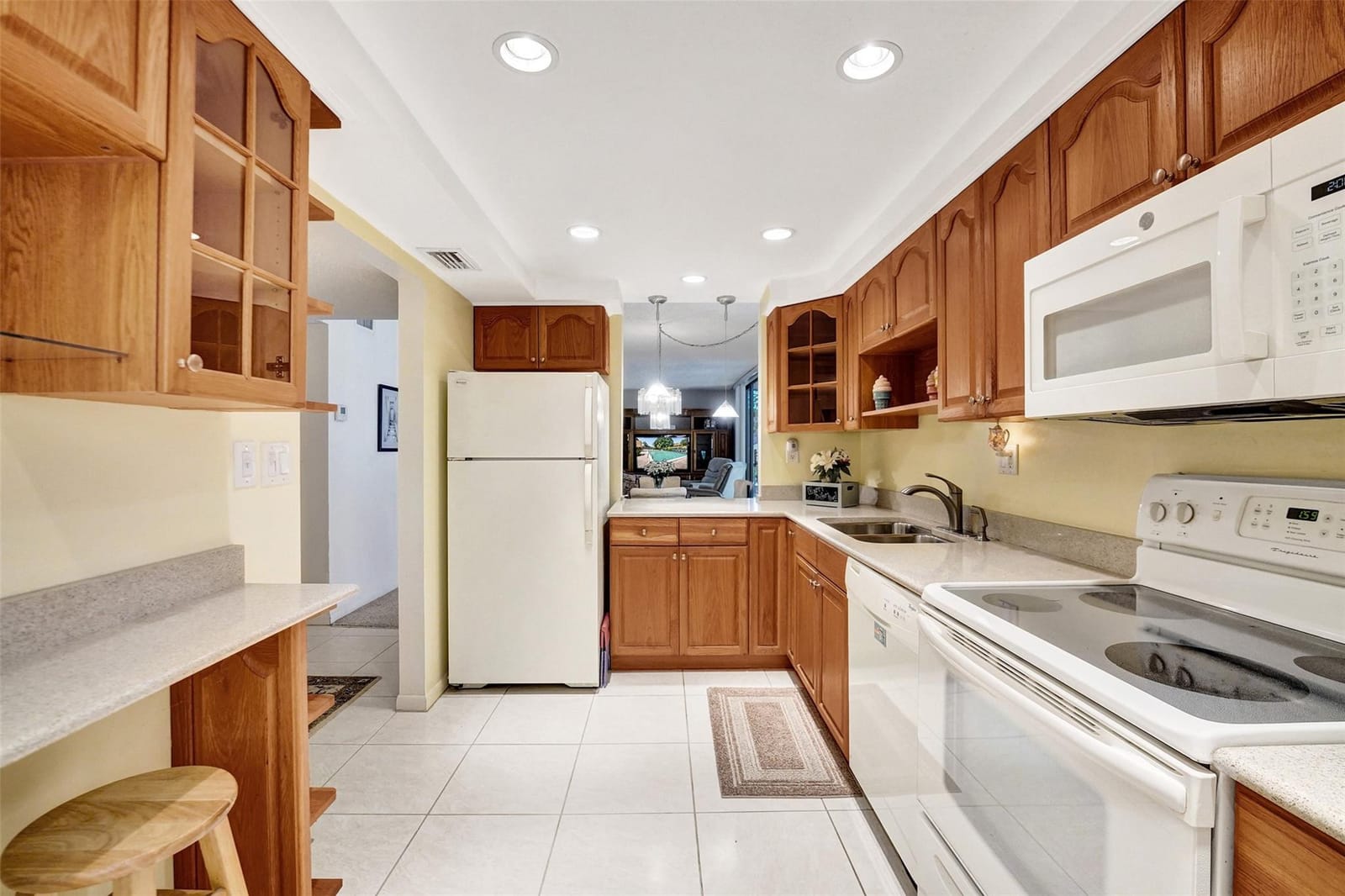 400 Commodore Drive 210 — photo 6