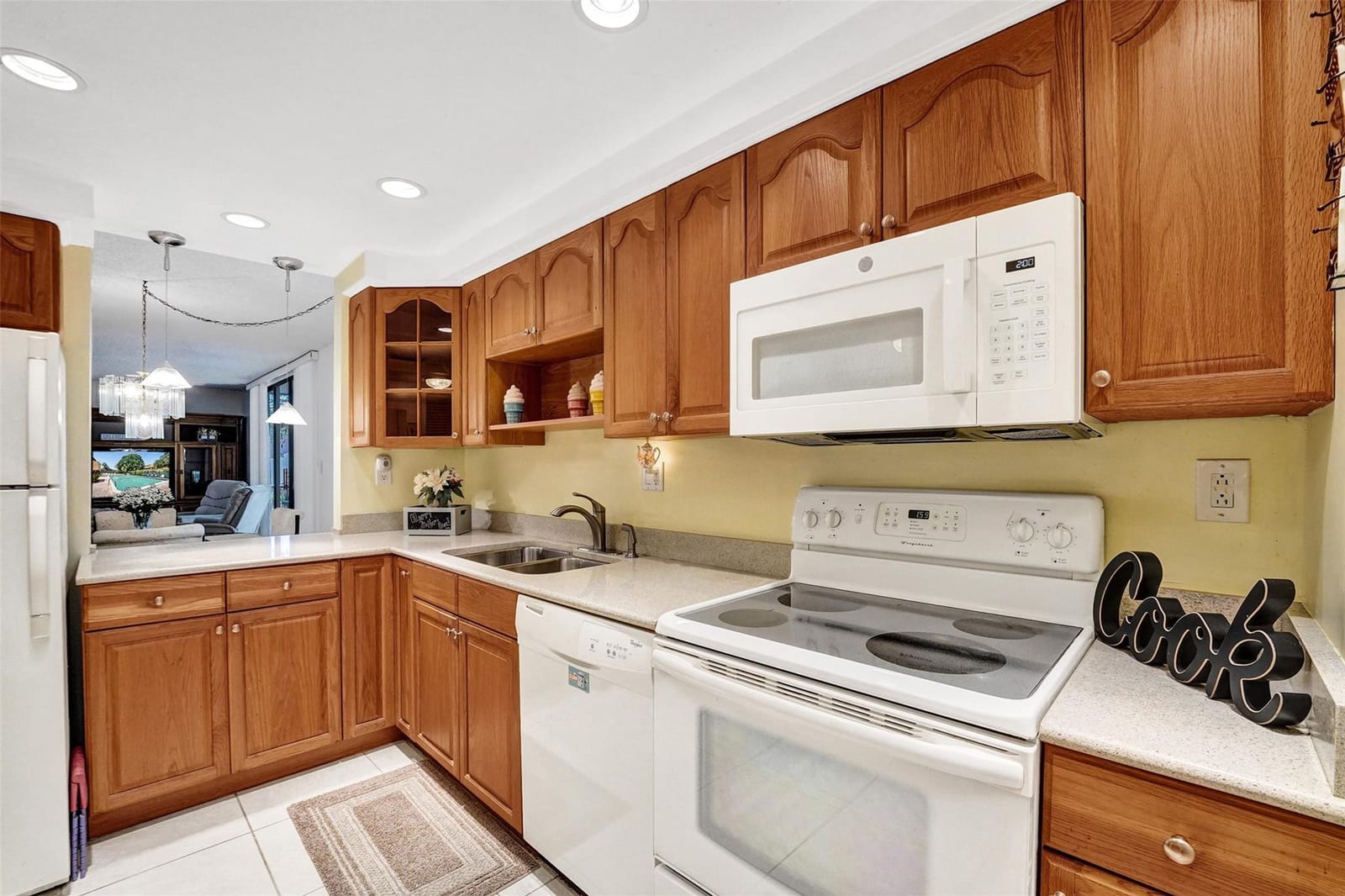 400 Commodore Drive 210 — photo 7