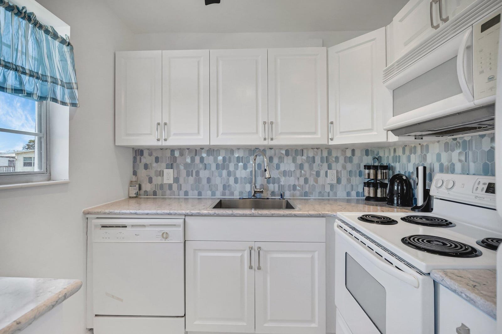 376 Markham Q, Deerfield Beach, FL 33442