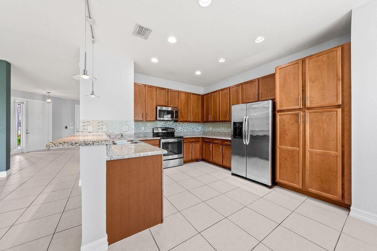 8142 Cantabria Falls Drive, Boynton Beach, FL 33473 photo 16