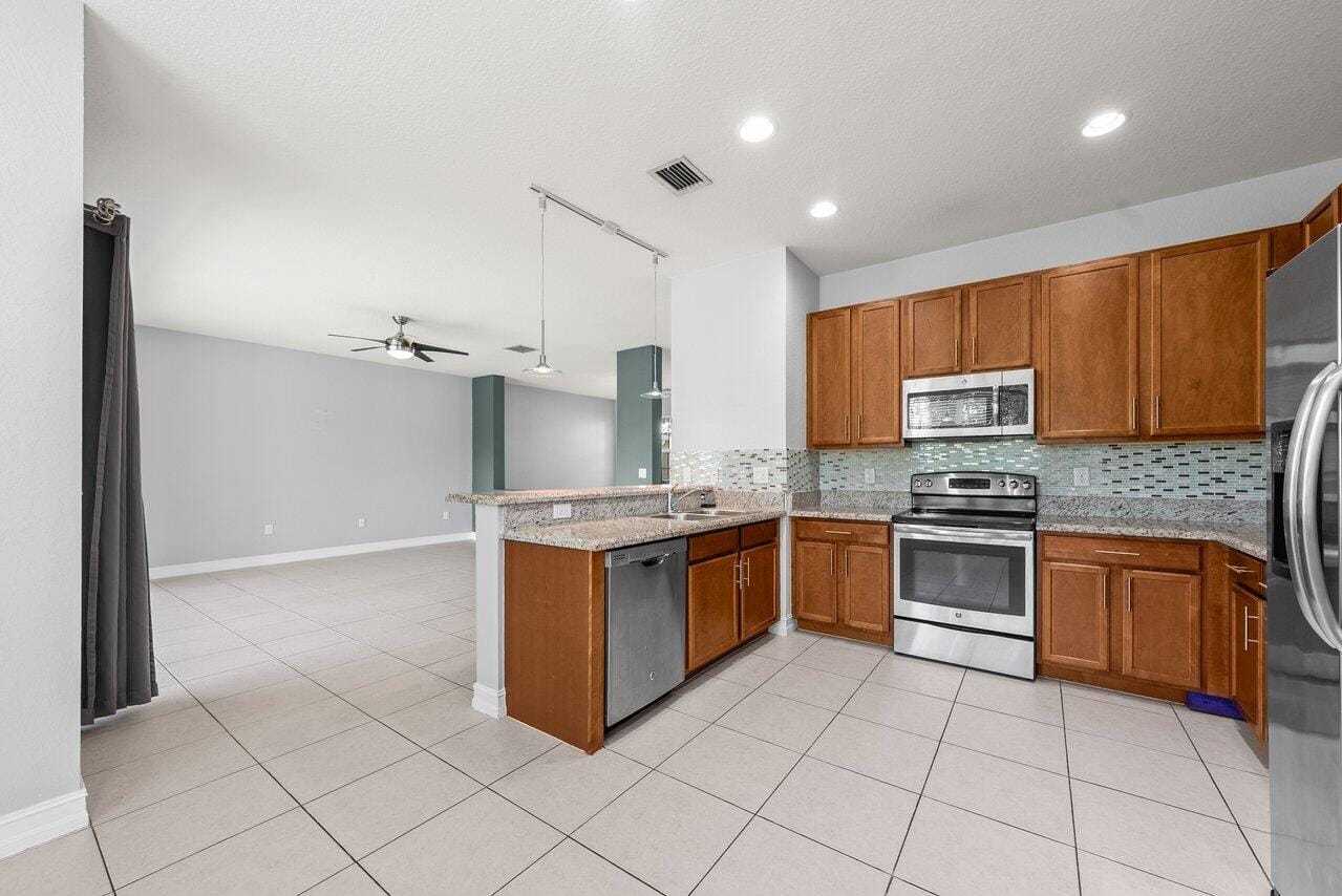 8142 Cantabria Falls Drive, Boynton Beach, FL 33473 photo 17