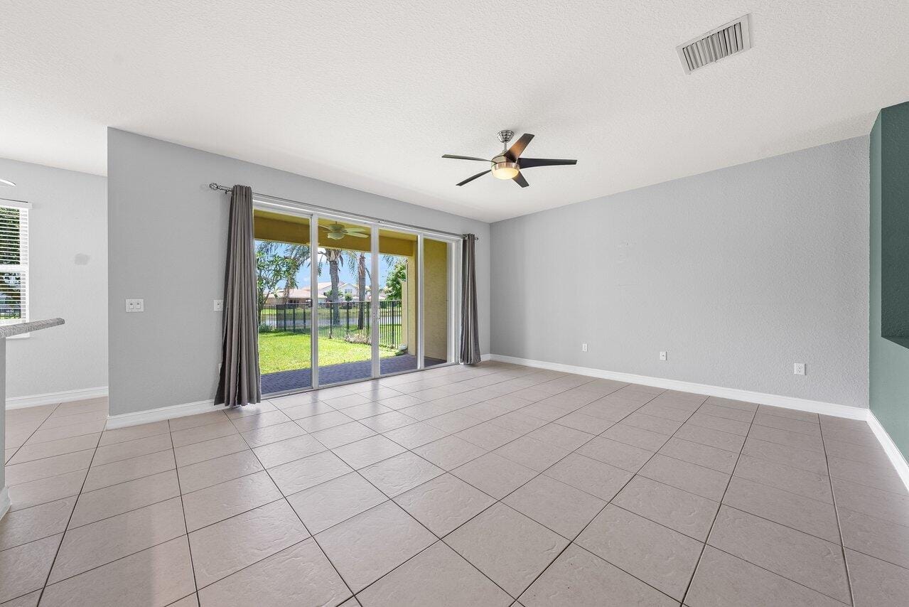 8142 Cantabria Falls Drive, Boynton Beach, FL 33473 photo 22
