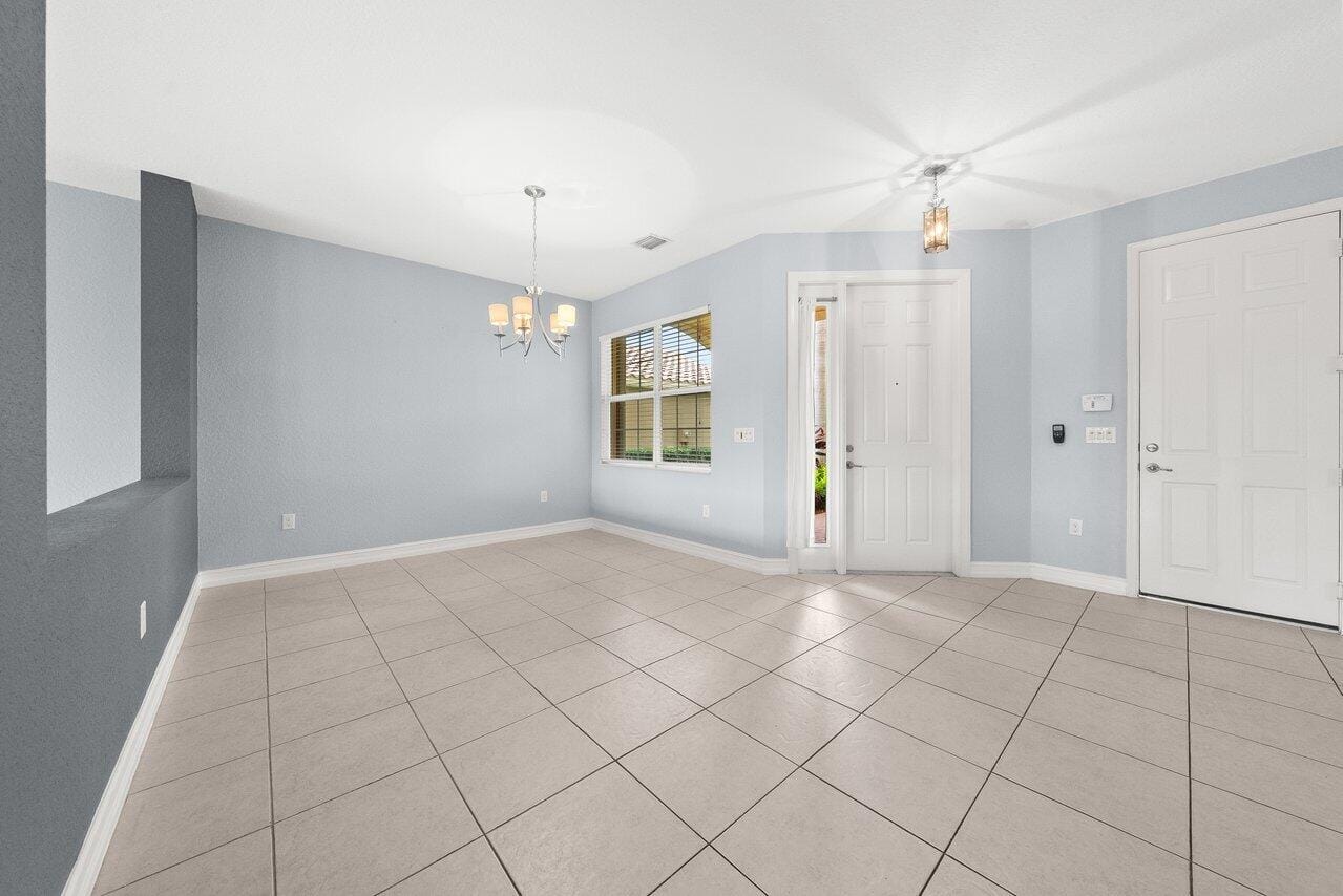 8142 Cantabria Falls Drive — photo 10
