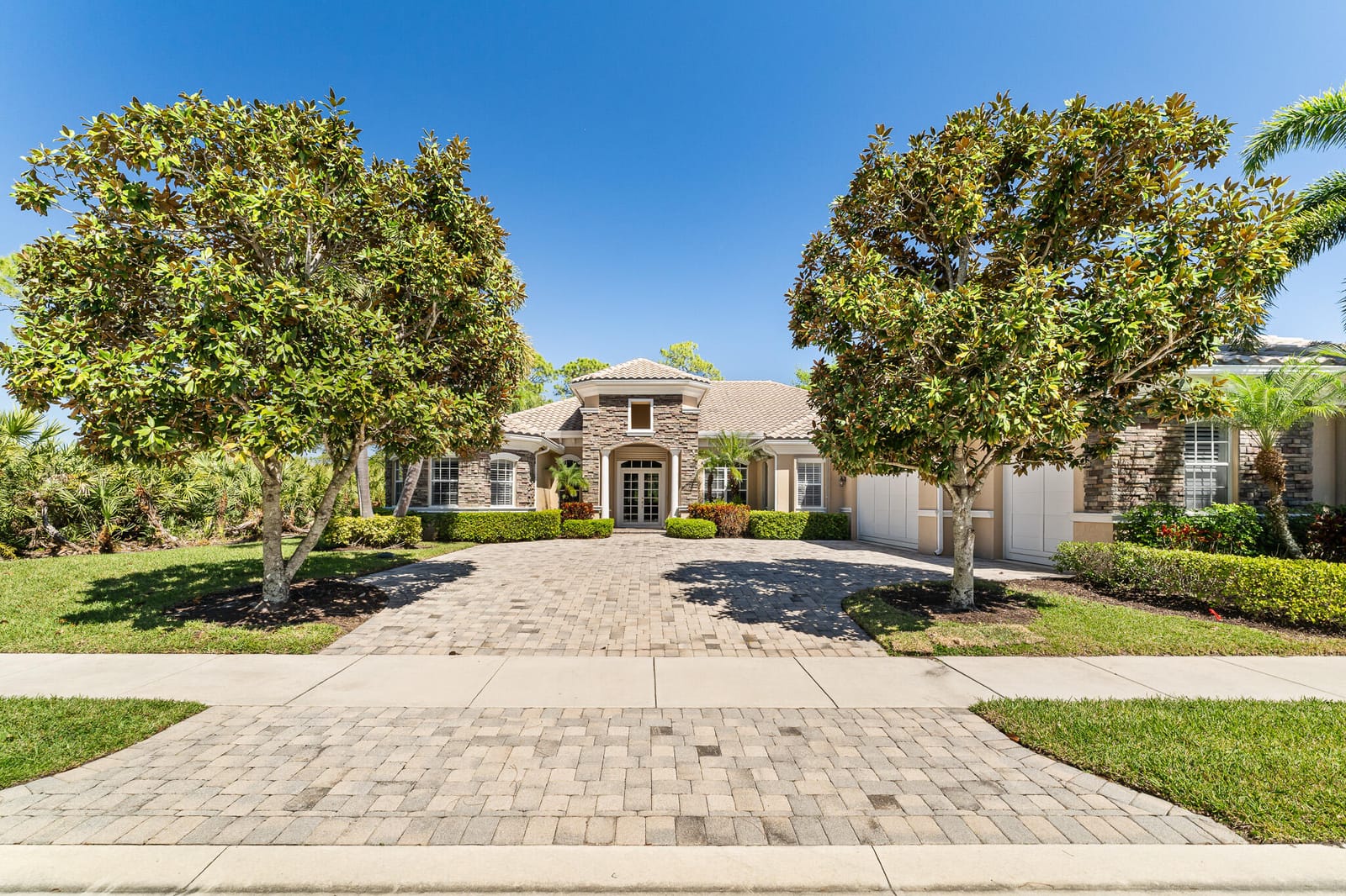 4 bedroom home for sale at 9424 Scarborough, Port St Lucie, FL 34986 — $1,099,000