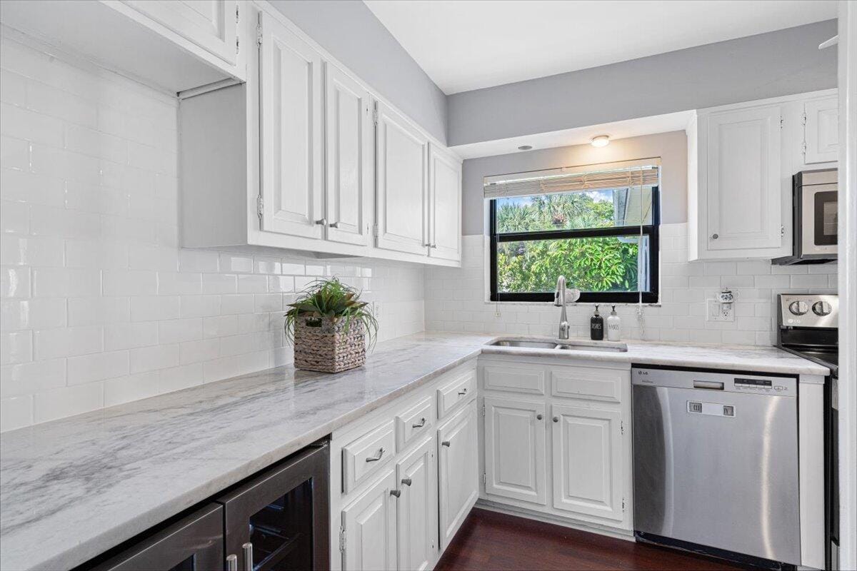 3901 SE Saint Lucie Boulevard D-31, Stuart, FL 34997 photo 12
