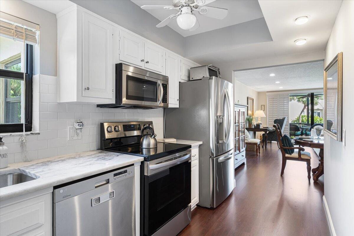 3901 SE Saint Lucie Boulevard D-31, Stuart, FL 34997 photo 13