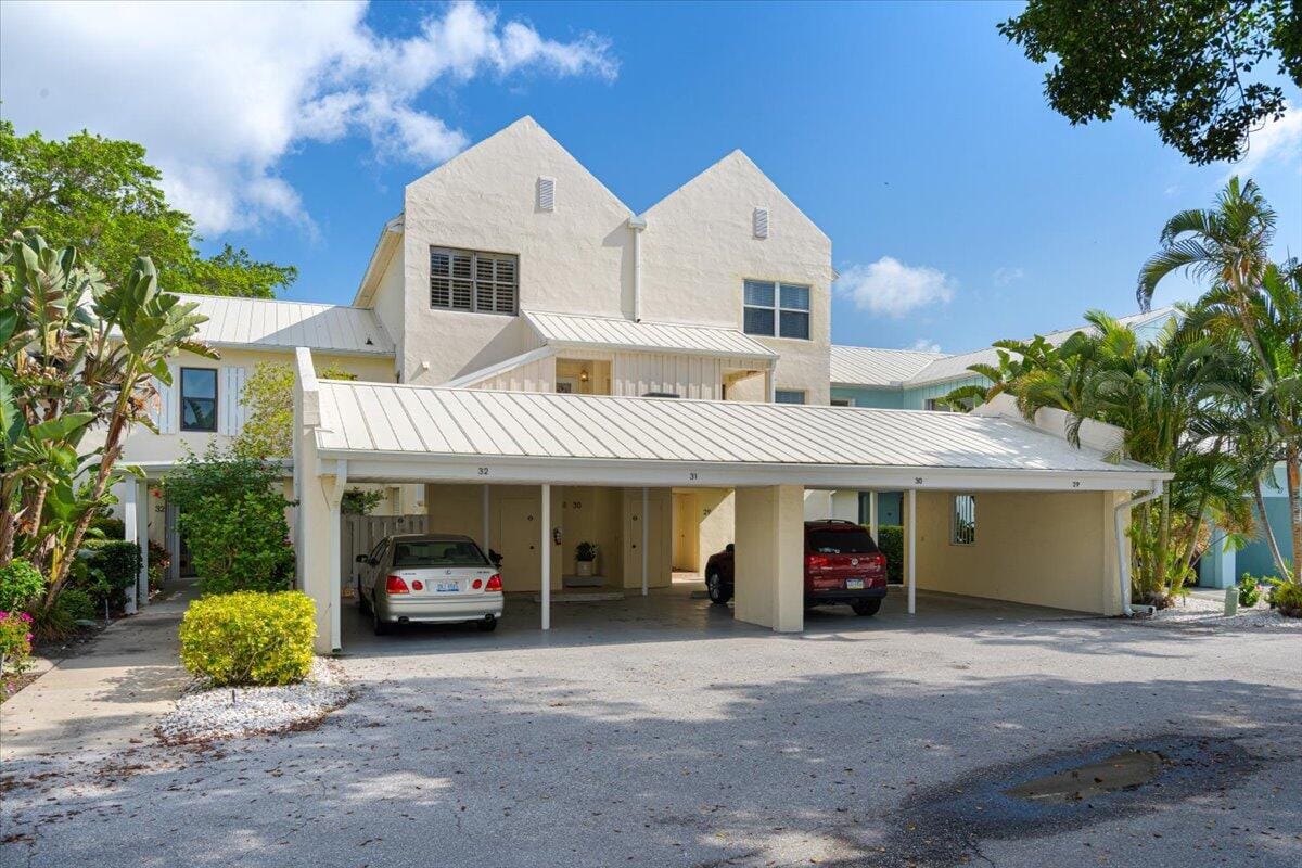 3901 SE Saint Lucie Boulevard D-31, Stuart, FL 34997 photo 3