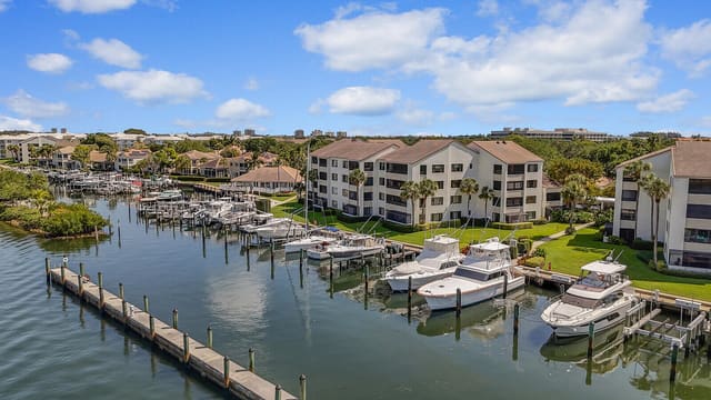 821 Oak Harbour Drive, sold in Oak Harbour Condos, Juno Beach, FL