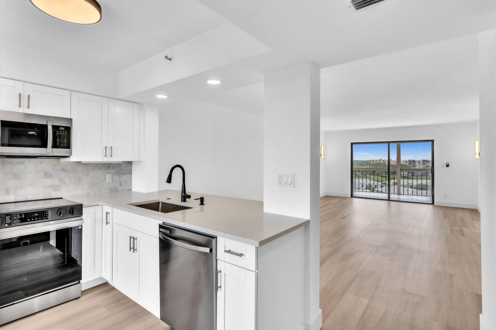 7076 Huntington Lane 806, Delray Beach, FL 33446