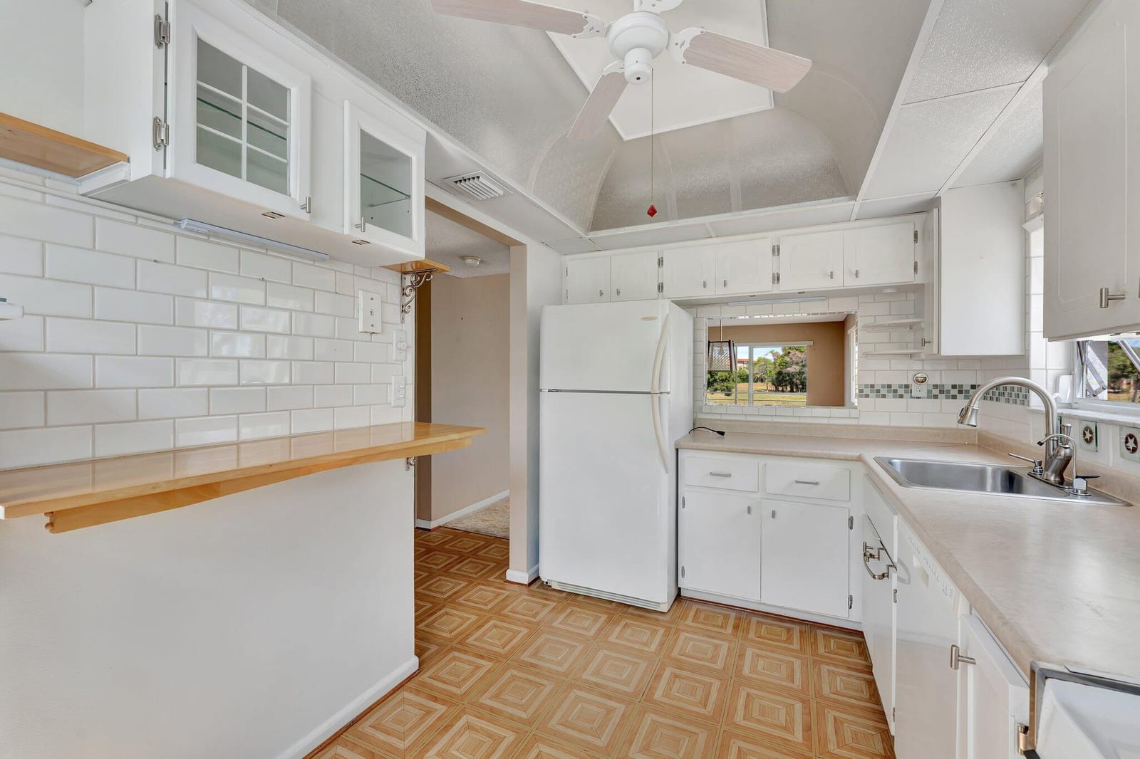 3551 Inverrary Drive 212, Lauderhill, FL 33319 photo 4