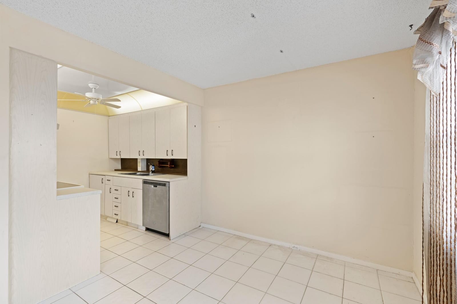 2023 Guildford B, Boca Raton, FL 33434 photo 11