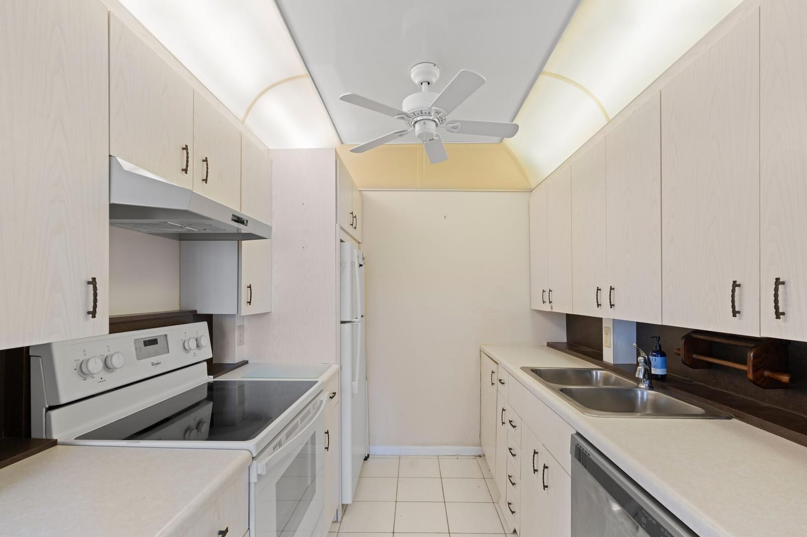 2023 Guildford B, Boca Raton, FL 33434 photo 4