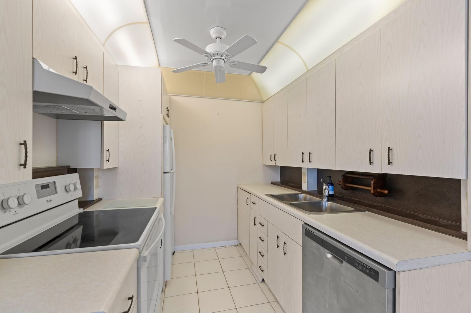 2023 Guildford B, Boca Raton, FL 33434 photo 5