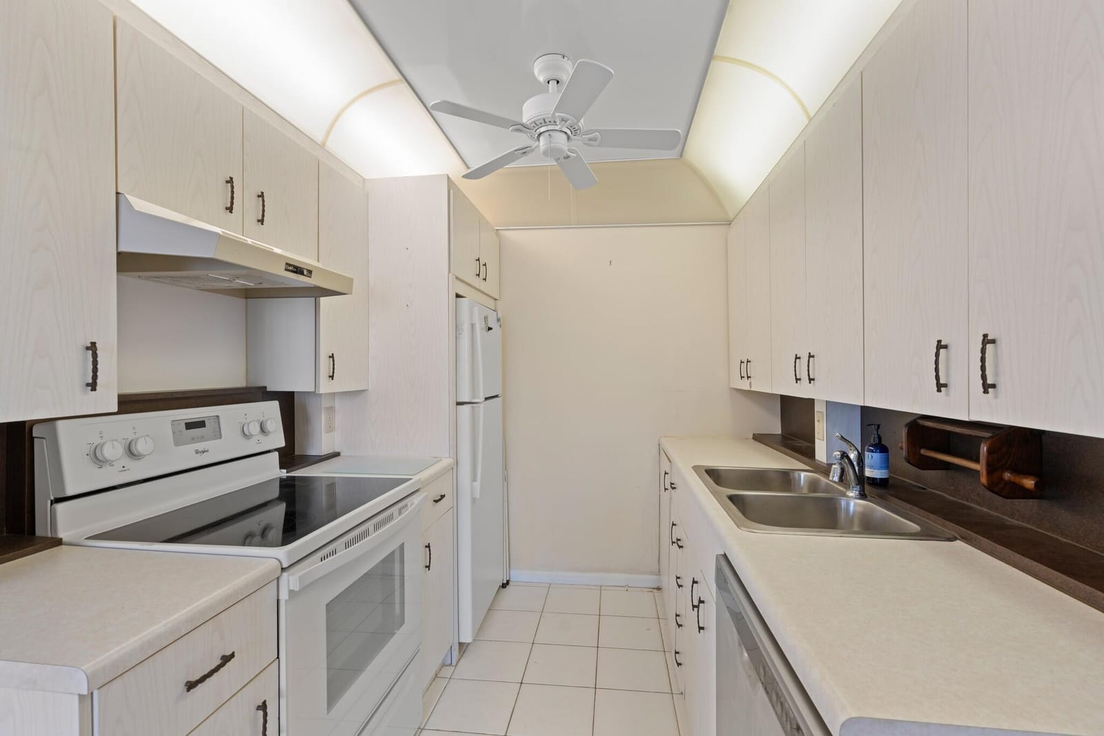 2023 Guildford B, Boca Raton, FL 33434 photo 6