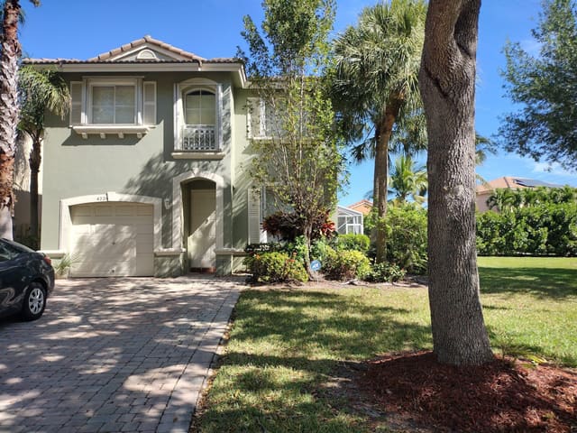 4228 Lake Tahoe Circle, West Palm Beach, FL 33409
