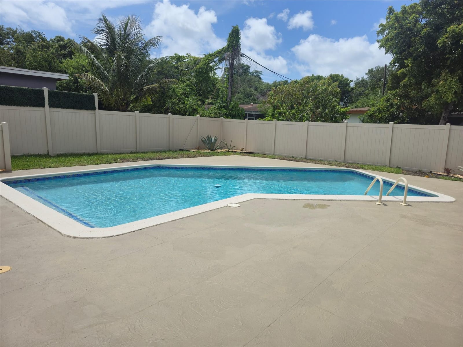 800 NE 155th Terrace, Miami, FL 33162 photo 11