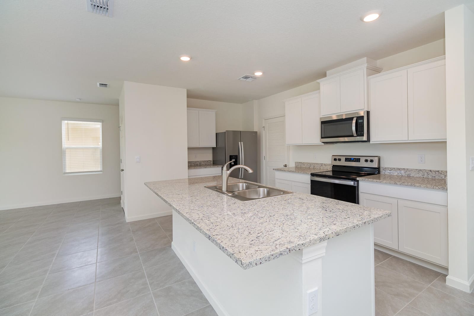 520 Seafoam Circle — photo 6
