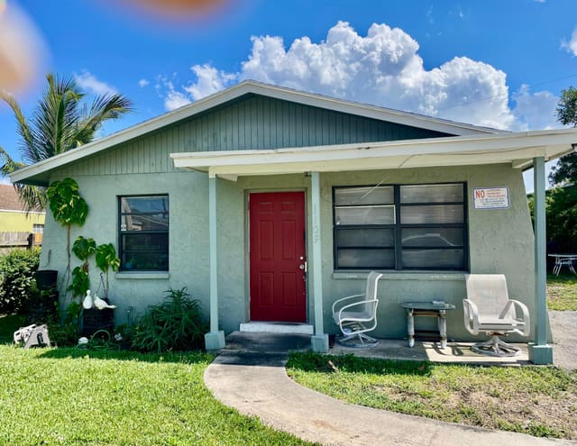 1109 W 26th Street, West Palm Beach, FL 33409