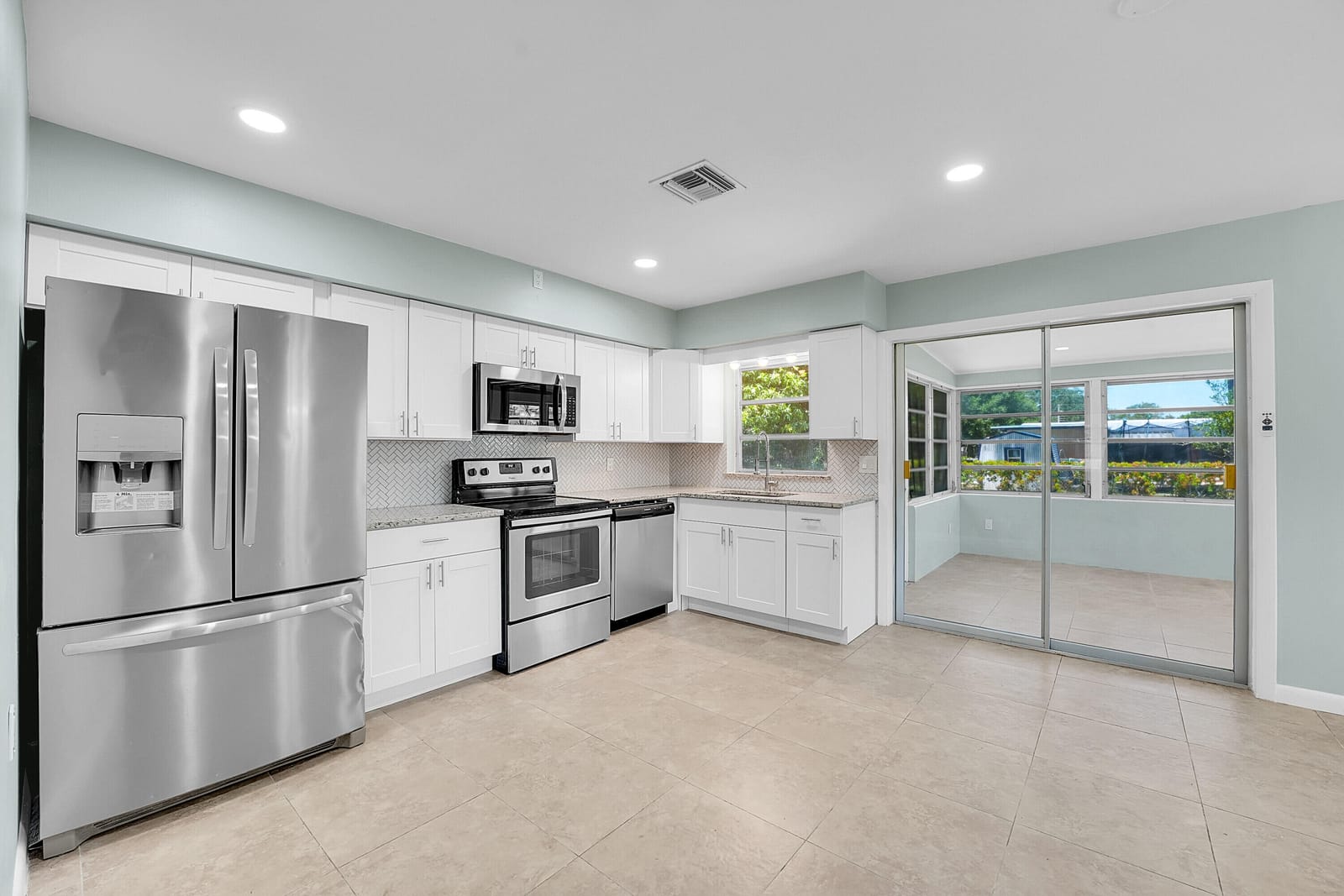 302 W Arbor Avenue — photo 8