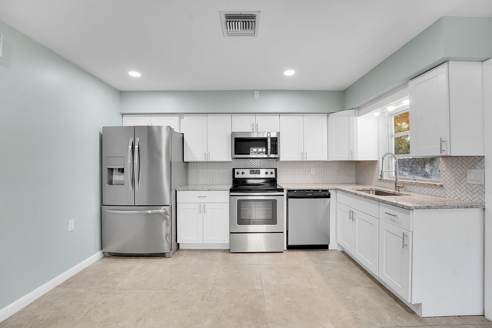 302 W Arbor Avenue — photo 9