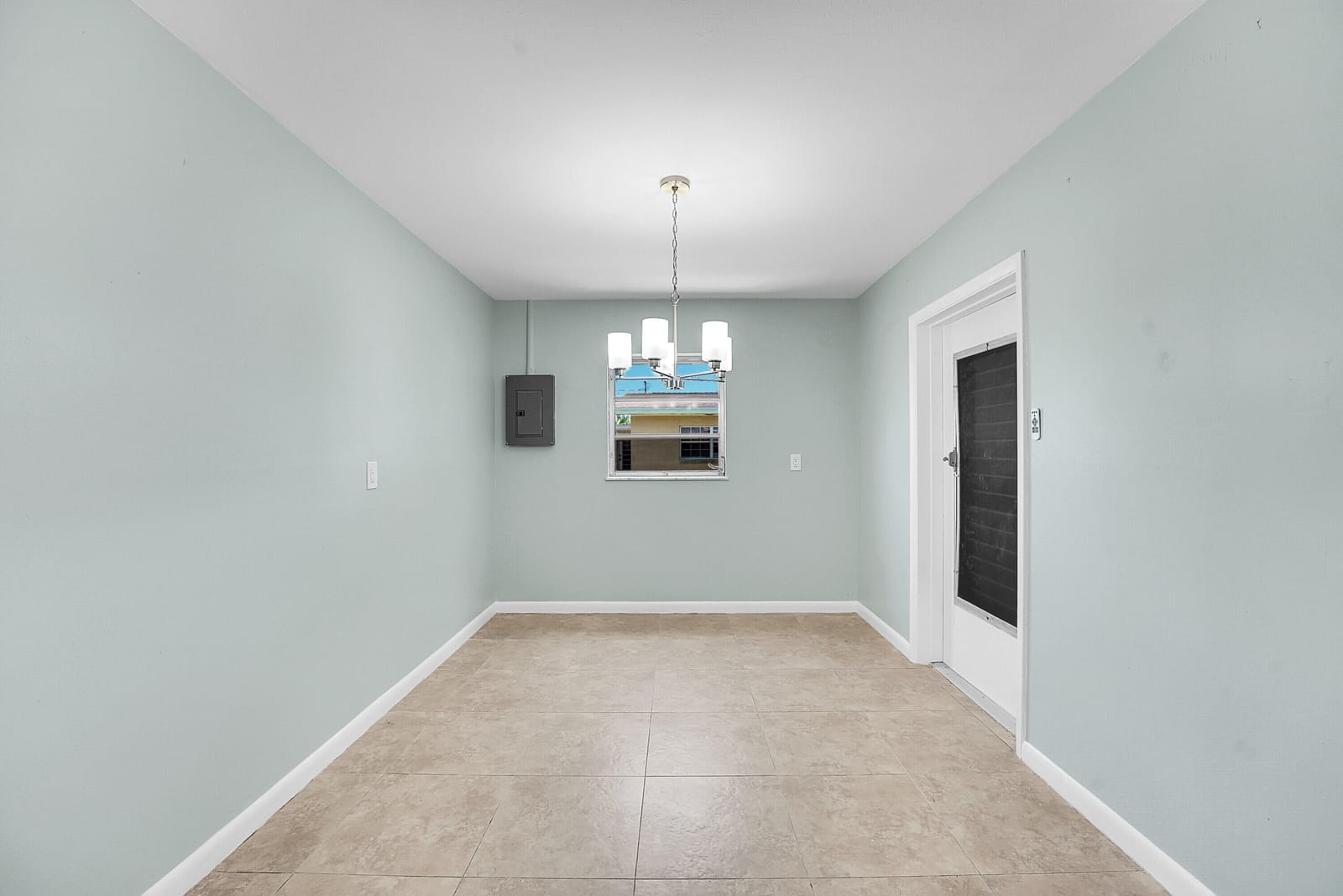 302 W Arbor Avenue — photo 10