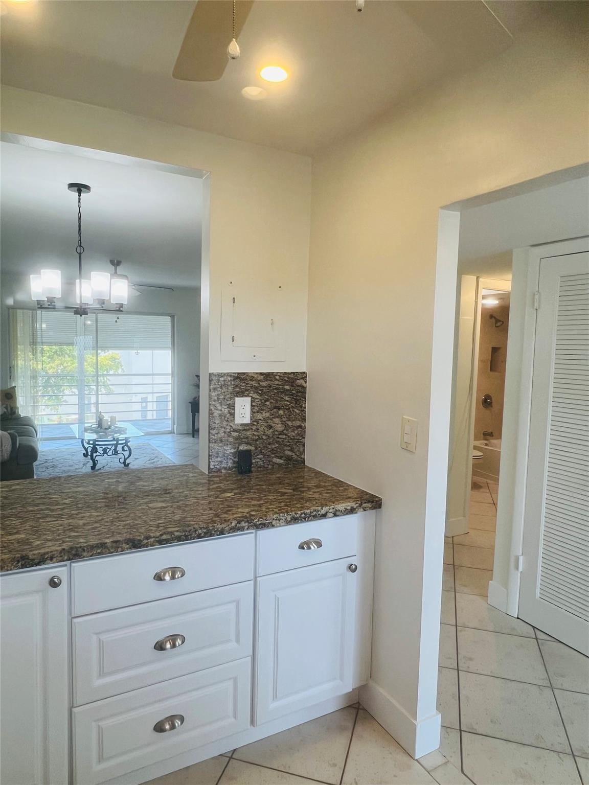 8305 Sunrise Lakes Boulevard 310, Sunrise, FL 33322