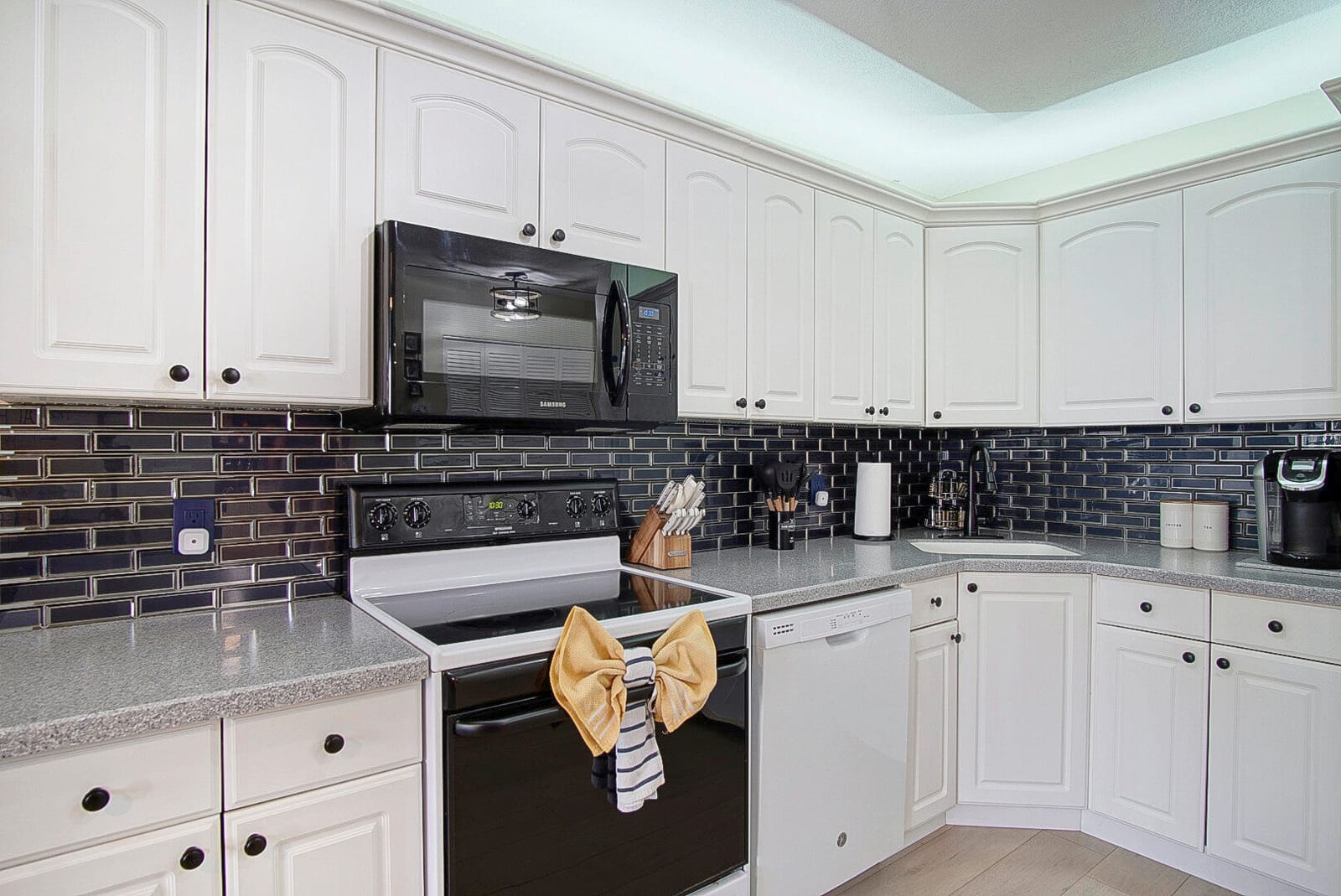 2400 S Ocean Drive V-514 — photo 8