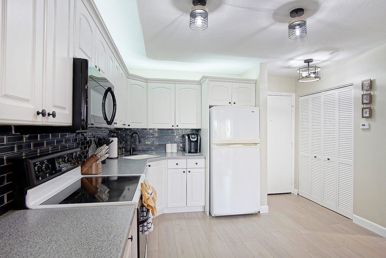 2400 S Ocean Drive V-514 — photo 9