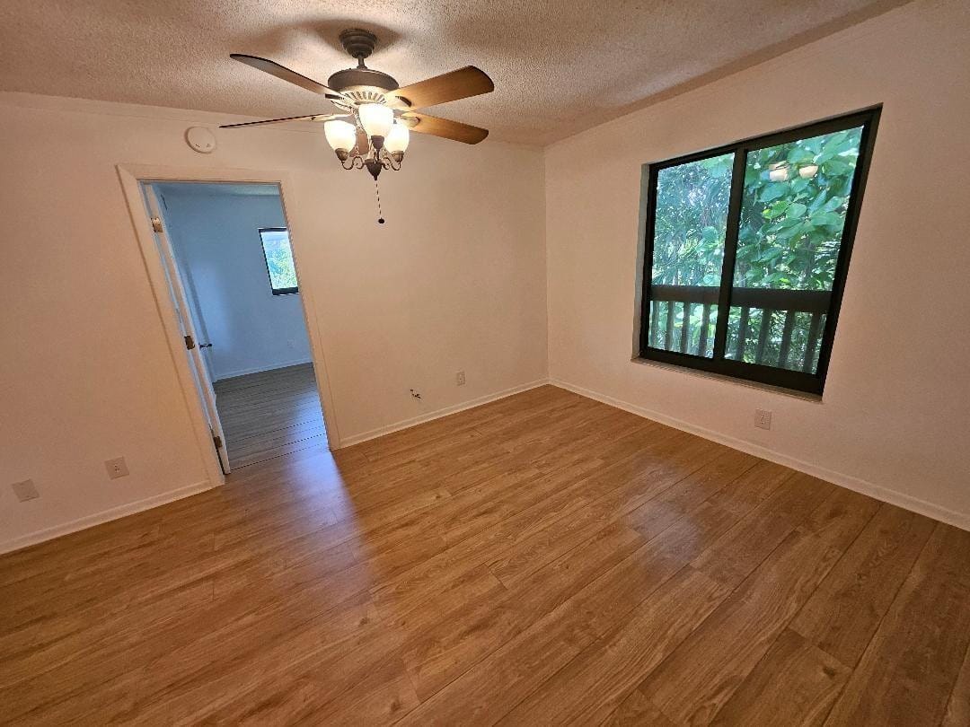 2912 NE 8th Terrace 204 — photo 11