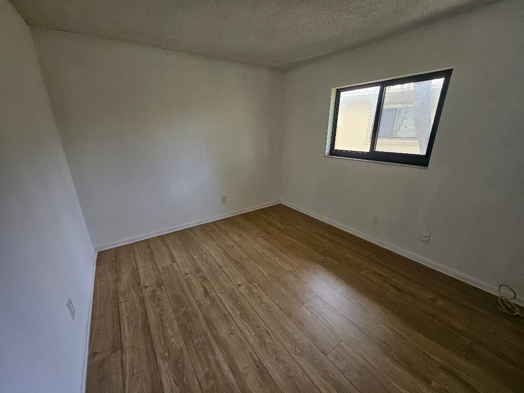 2912 NE 8th Terrace 204 — photo 10