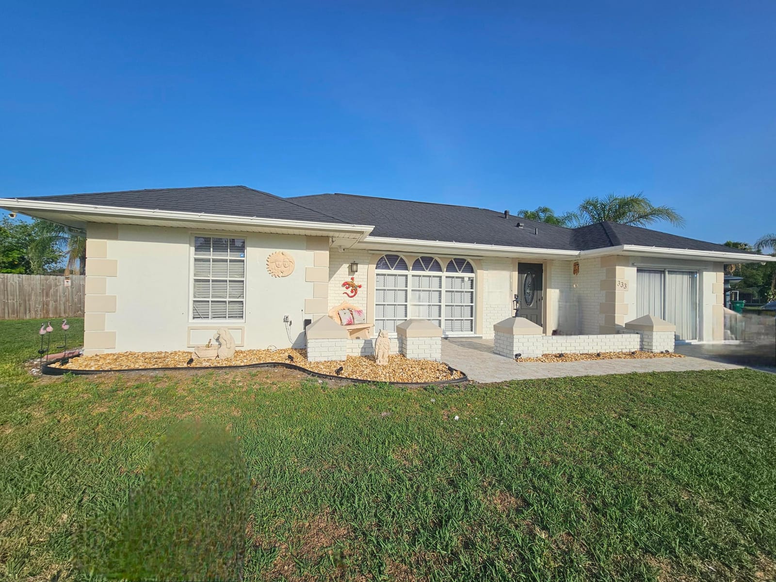 333 NE Surrey Street, Port St. Lucie, FL 34983 photo 1
