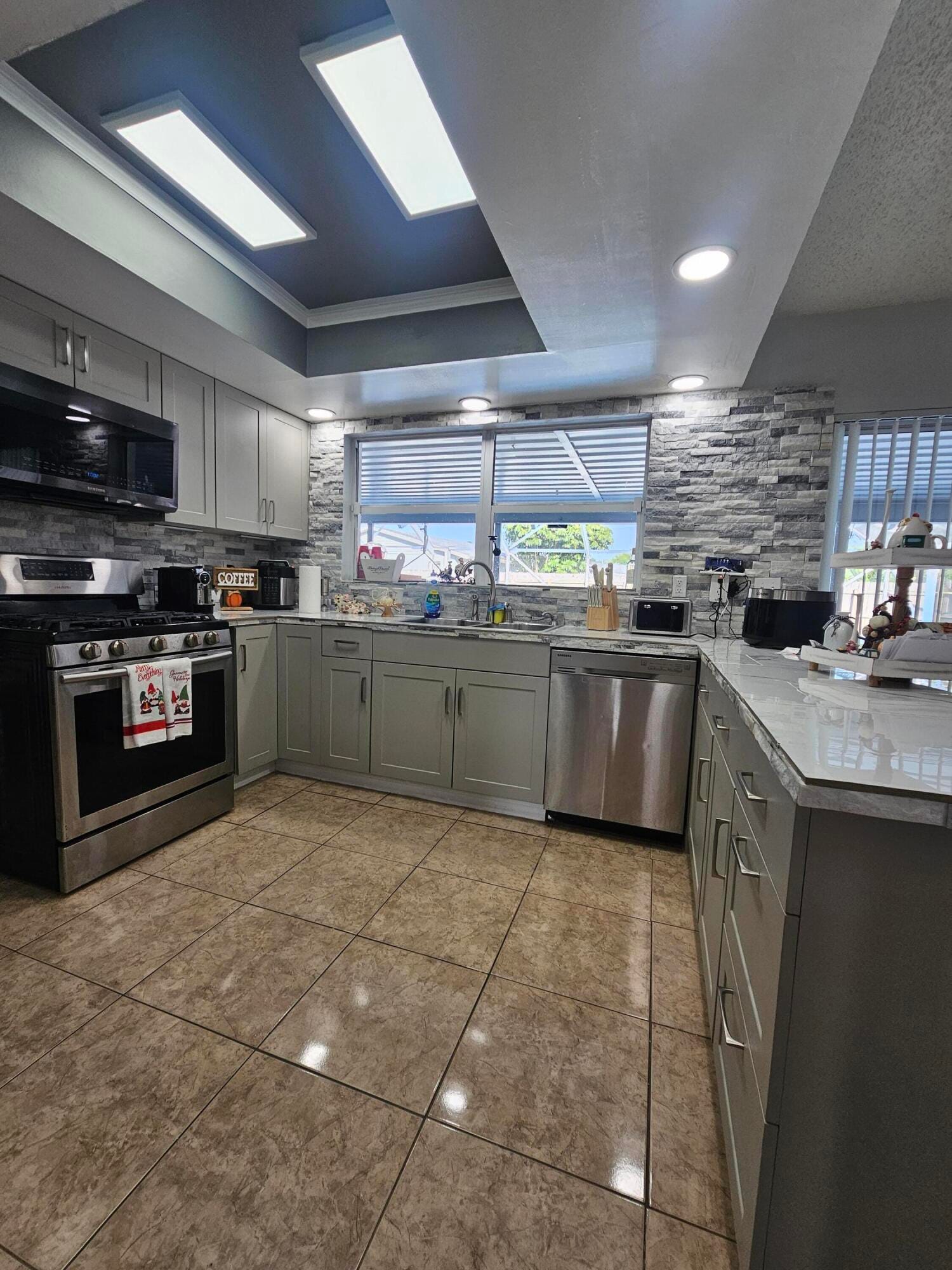 333 NE Surrey Street, Port St. Lucie, FL 34983 photo 19