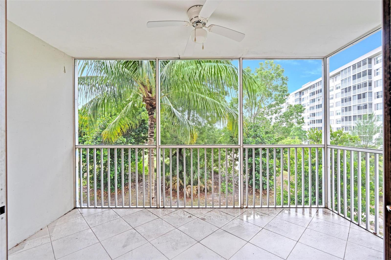 3200 N Palm Aire Drive 303 — photo 11