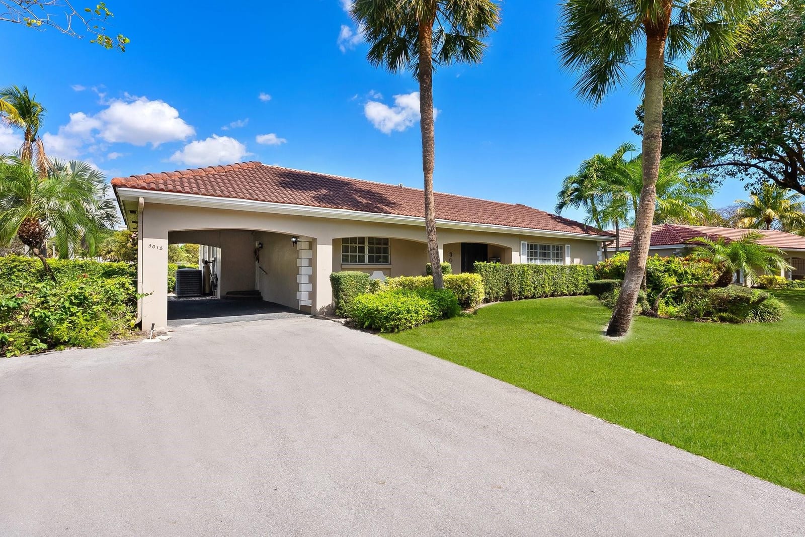 3015 N Palm Aire Drive 3015, Pompano Beach, FL 33069
