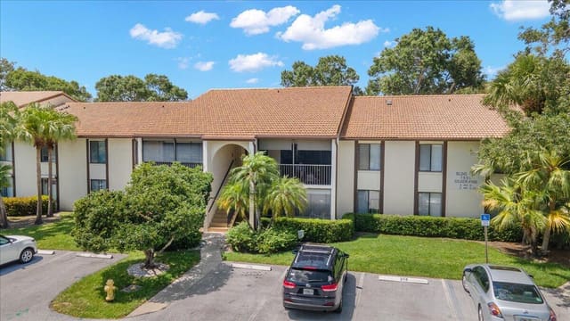 1995 SW Silver Pine Way Bldg 119 H1, Pine Ridge At Martin Downs, Palm City, FL