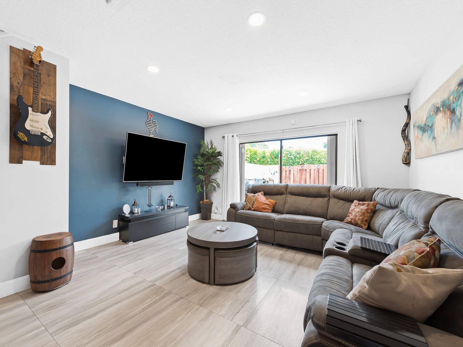 2700 S Oakland Forest Drive 108, Oakland Park, FL 33309
