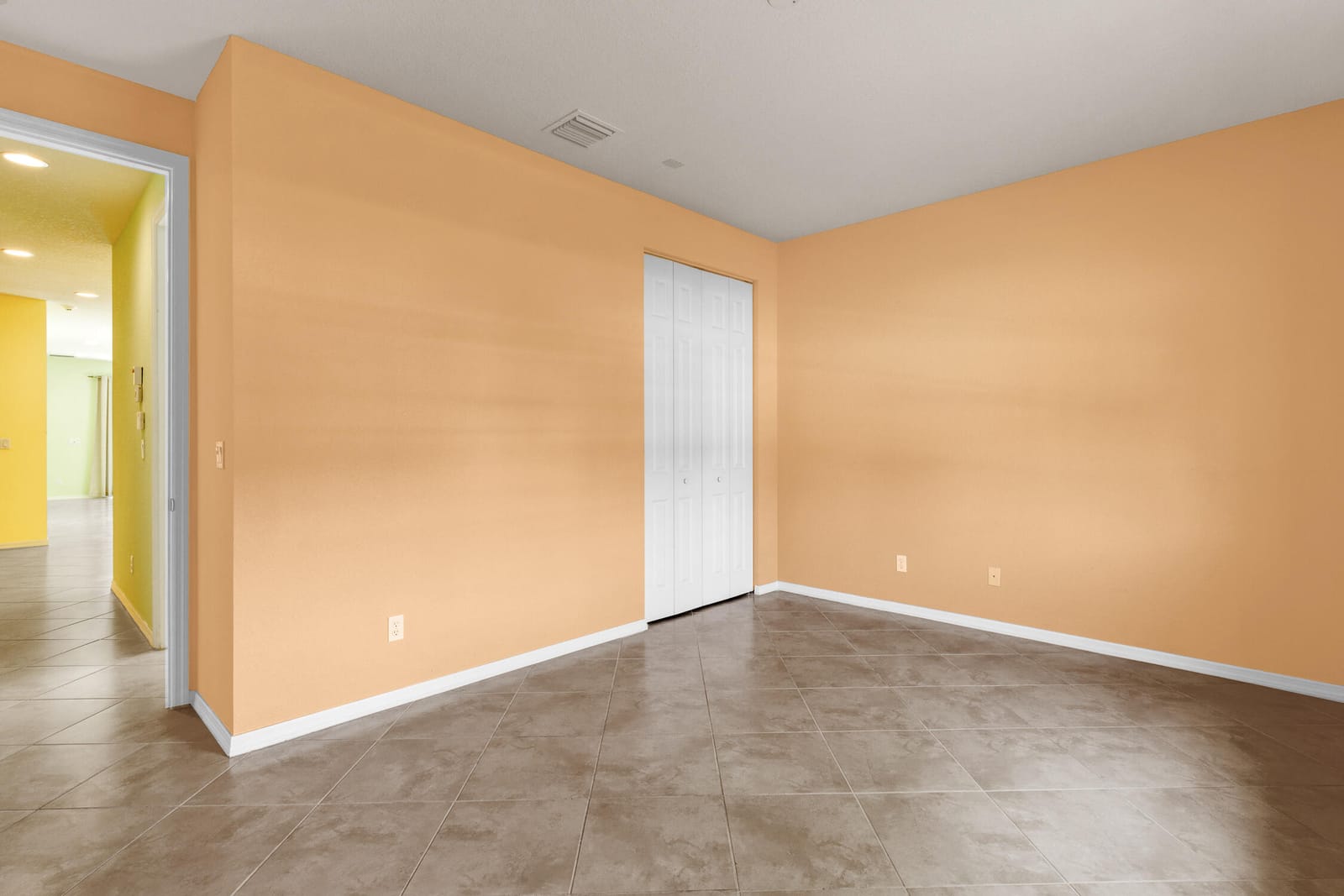 6380 Oxford Circle 104d — photo 7