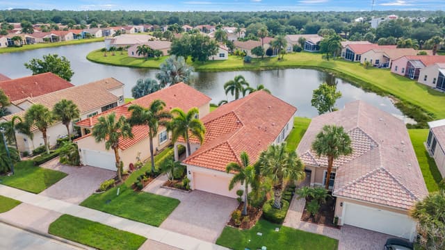 396 NW Breezy Point Loop, Port St. Lucie, FL 34986