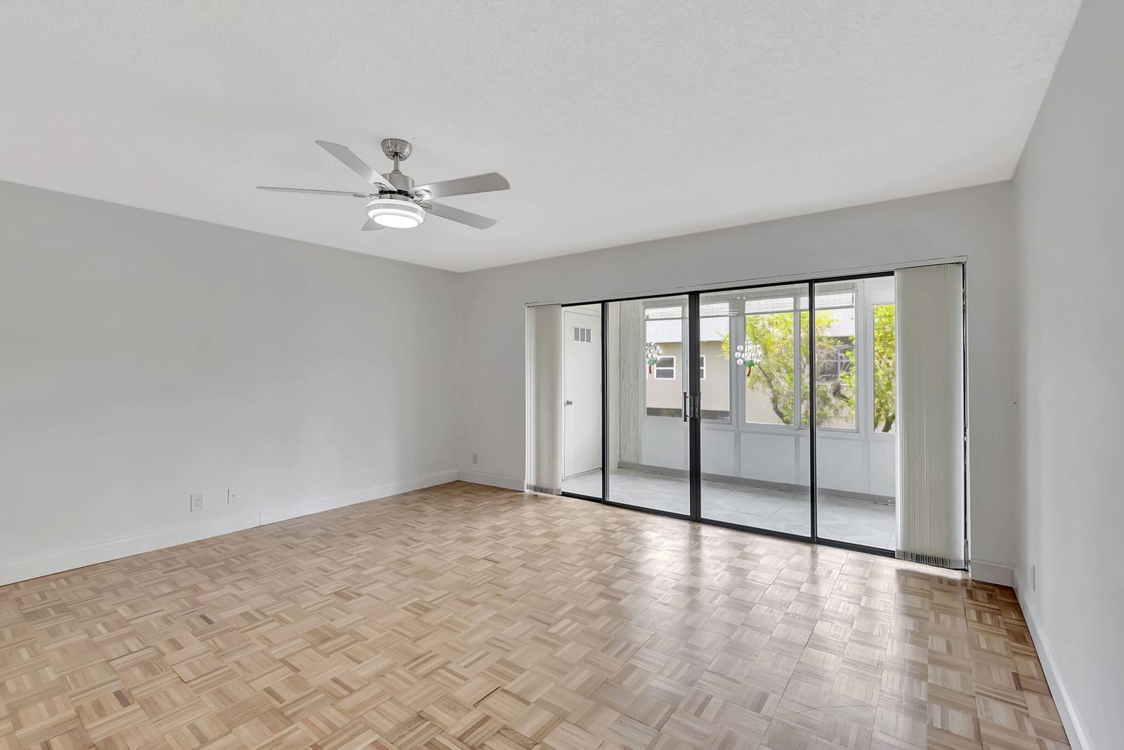 124 Capri C, Delray Beach, FL 33484 photo 4