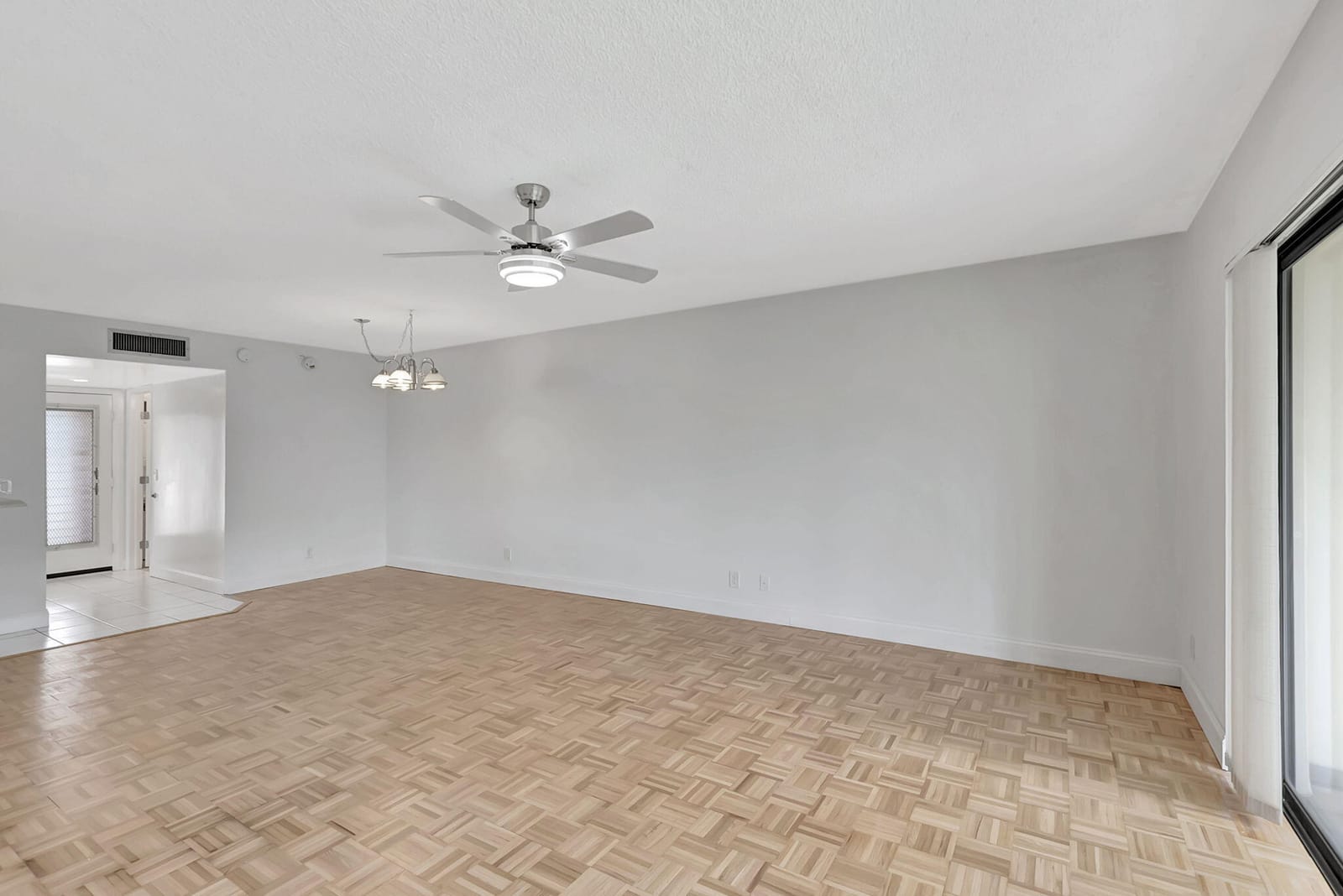 124 Capri C, Delray Beach, FL 33484 photo 5