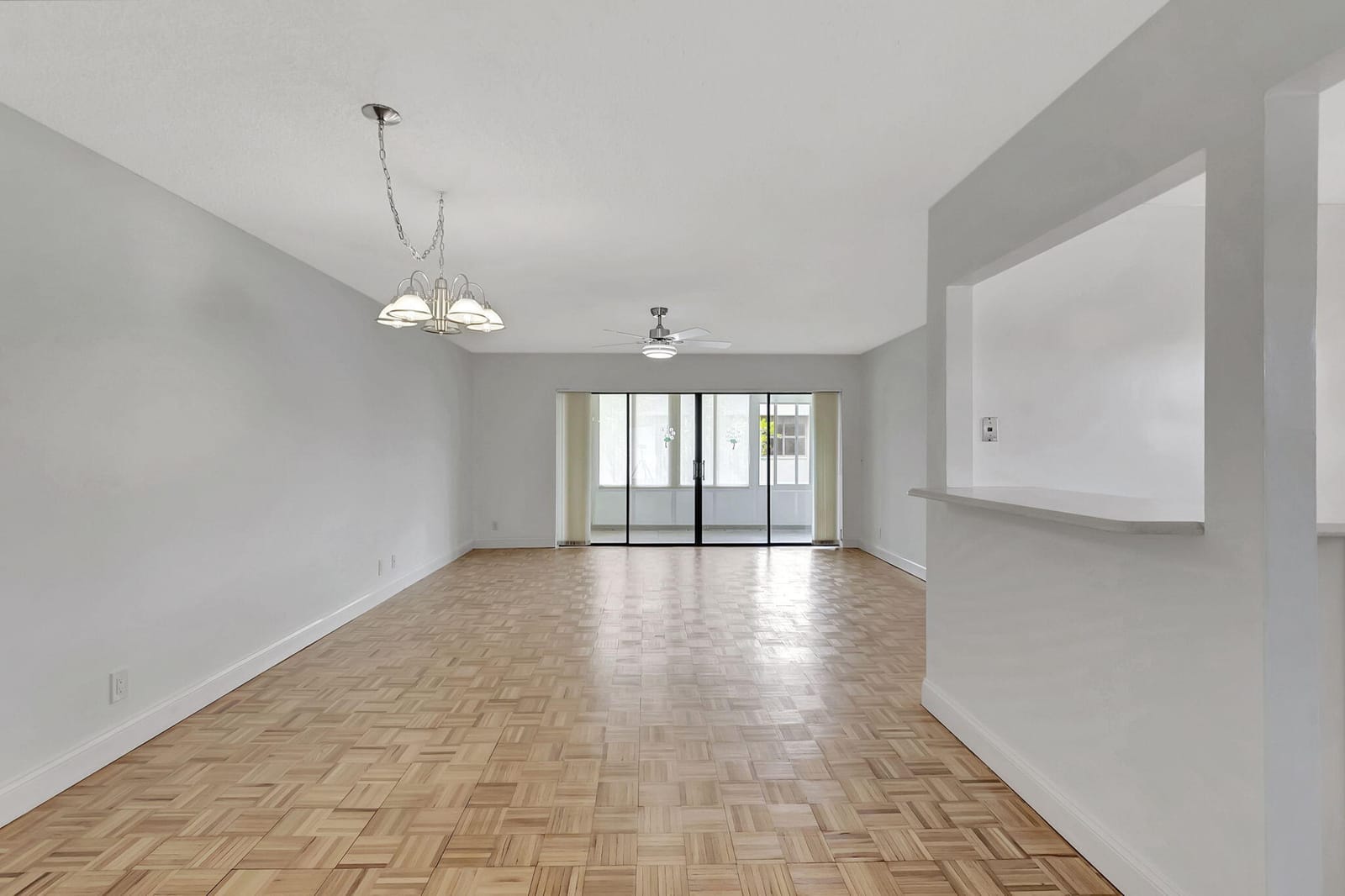 124 Capri C, Delray Beach, FL 33484 photo 2
