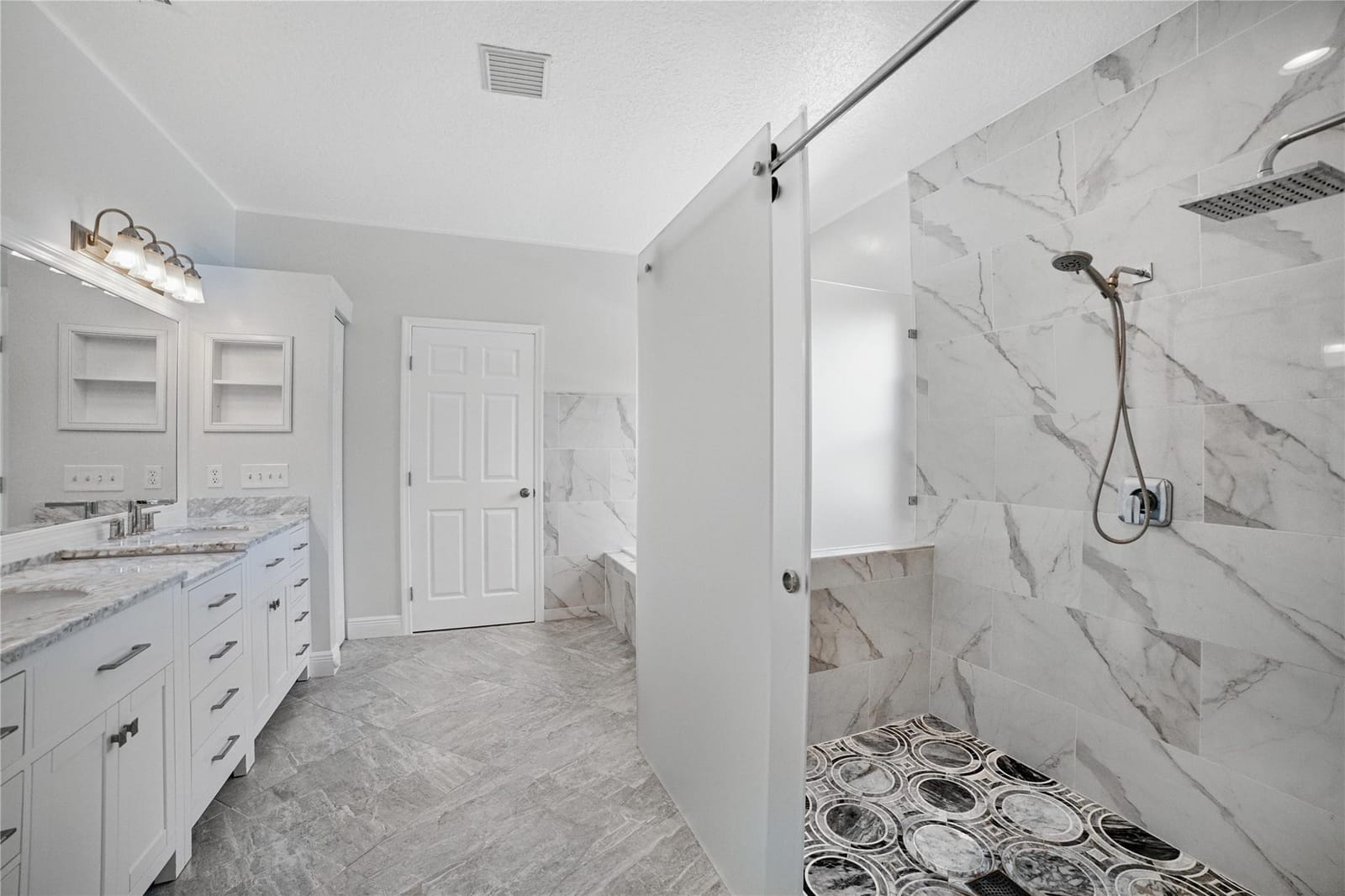 13105 Raymond Drive — photo 4