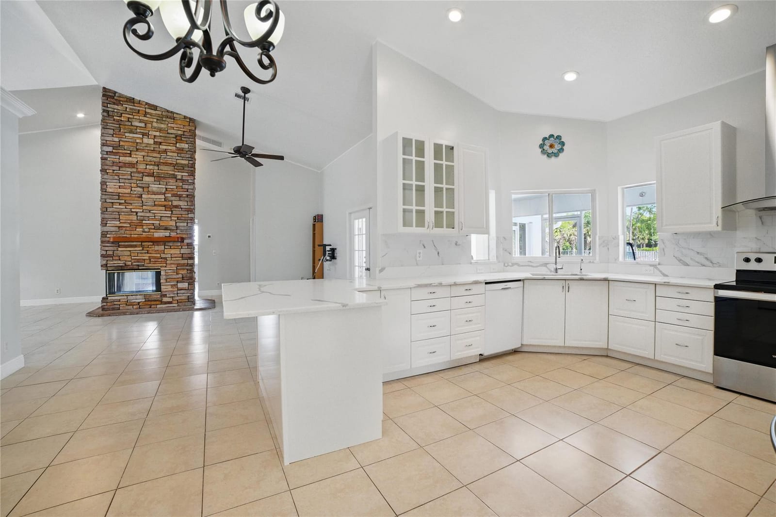 13105 Raymond Drive — photo 5