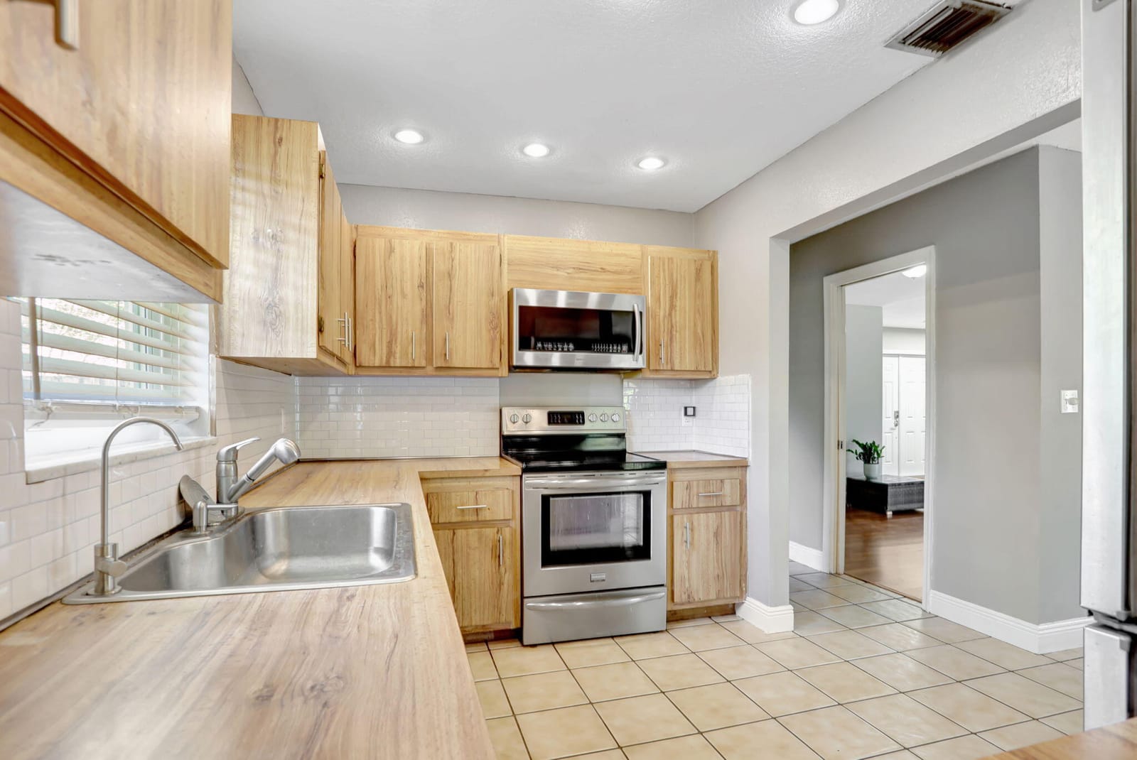 9062 NW 20 Manor — photo 12